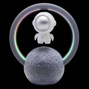 Astronaut speaker lamp