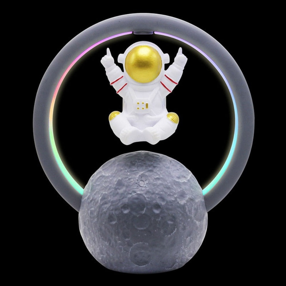Astronaut speaker lamp