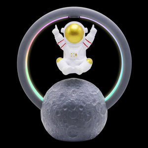 Astronaut speaker lamp